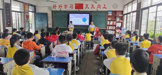 武岡市紅星小學(xué)開展“低碳環(huán)保，保衛(wèi)藍(lán)天”主題班會(huì)運(yùn)動(dòng)