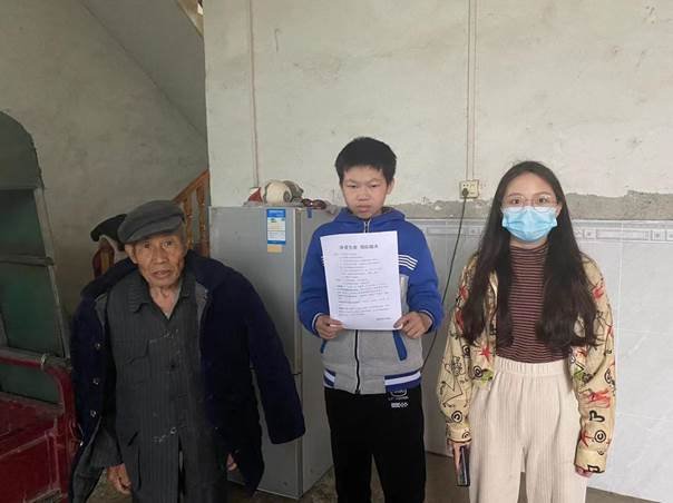 保護(hù)生命，預(yù)防溺水——洞口縣高沙鎮(zhèn)中學(xué)組織周末防溺水大家訪運(yùn)動(dòng)