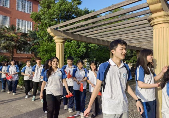青春如火 強國有我——記邵陽縣第七高級中學(xué)2022五四校園快閃