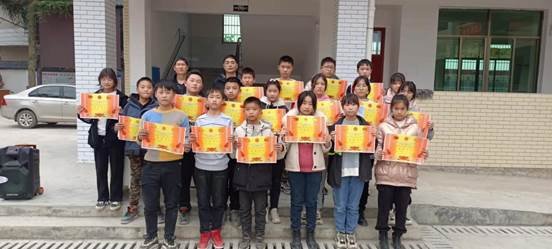 青春須早為，豈能長少年