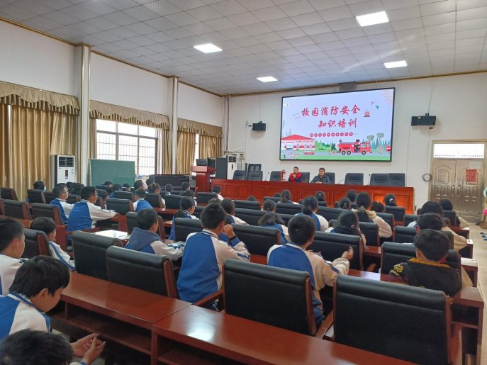 塘渡口中學(xué)開展校園消防安全知識(shí)培訓(xùn)