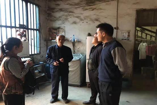 金稱市鎮(zhèn)中學(xué)教育工會(huì)開(kāi)展重陽(yáng)節(jié)走訪慰問(wèn)退休老教師運(yùn)動(dòng)