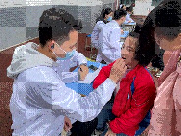 健康體檢 快樂成長(zhǎng)