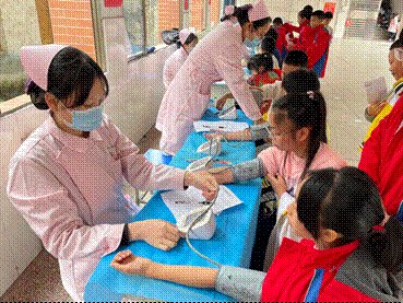 健康體檢 快樂成長(zhǎng)