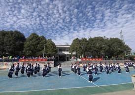 彰顯青春風(fēng)采，爭做陽光少年