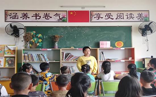 五月乘風(fēng)山林中，校級(jí)互促意正濃