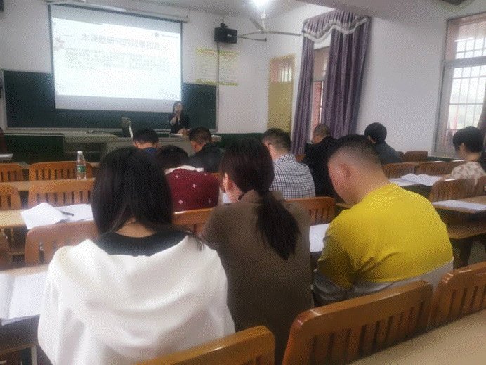 外化、內(nèi)化、融化、顯化的正人文化特色校園