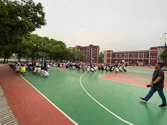 金稱(chēng)市鎮(zhèn)中學(xué)開(kāi)展一年一度的