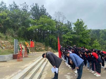 新邵縣嚴(yán)塘中學(xué)開展“傳承紅色記憶助力黨史學(xué)習(xí)”運(yùn)動