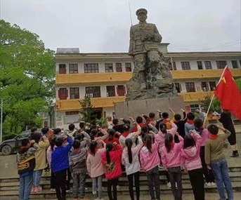 “清明祭英烈，共鑄中華魂”——白沙中間小學(xué)