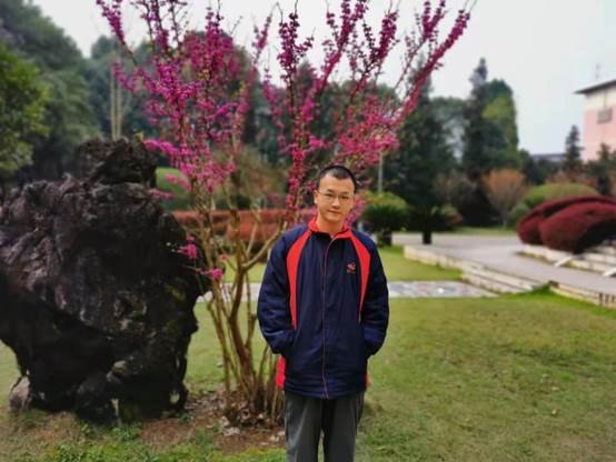 二中故事|少年志凌云，上可摘星辰——高三686班青春故事特輯