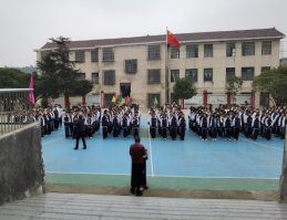 邵陽縣梽木山中學(xué)舉辦“乒乓球比賽”