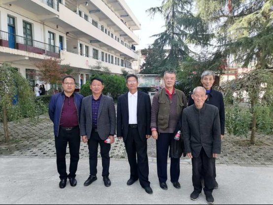 重陽謝黨樂獻余熱