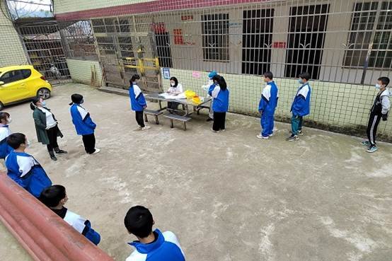 開展核酸檢測，筑牢防控防線——邵陽縣塘渡口鎮(zhèn)玉田中學開展全校核酸檢測