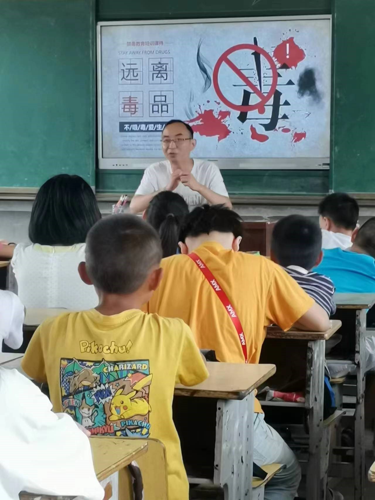 河伯鄉(xiāng)開展關(guān)愛留守兒童  “暑假安全座談會”
