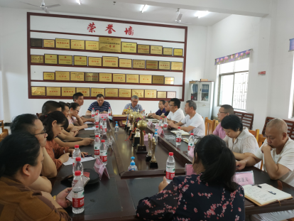 邵陽縣霞塘云中學(xué)與縣工業(yè)職中開展校際互助活動