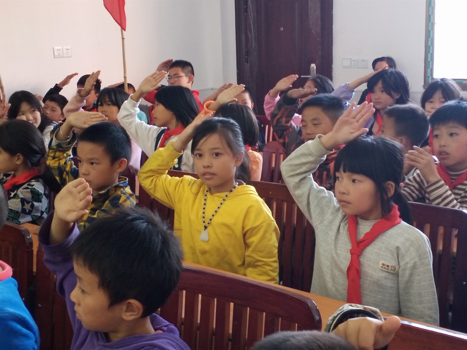 童心獻(xiàn)禮二十大，強(qiáng)國有我新征程