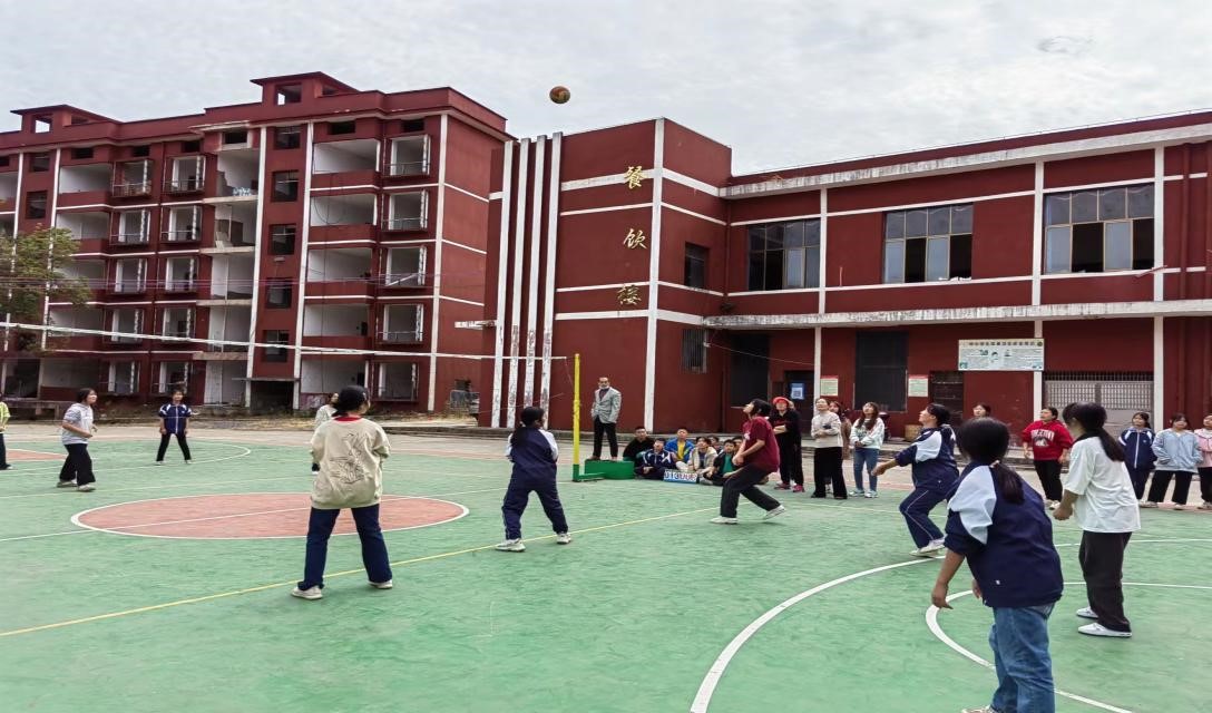 金稱市鎮(zhèn)中學(xué)2022年九年級(jí)女子排球賽圓滿落幕