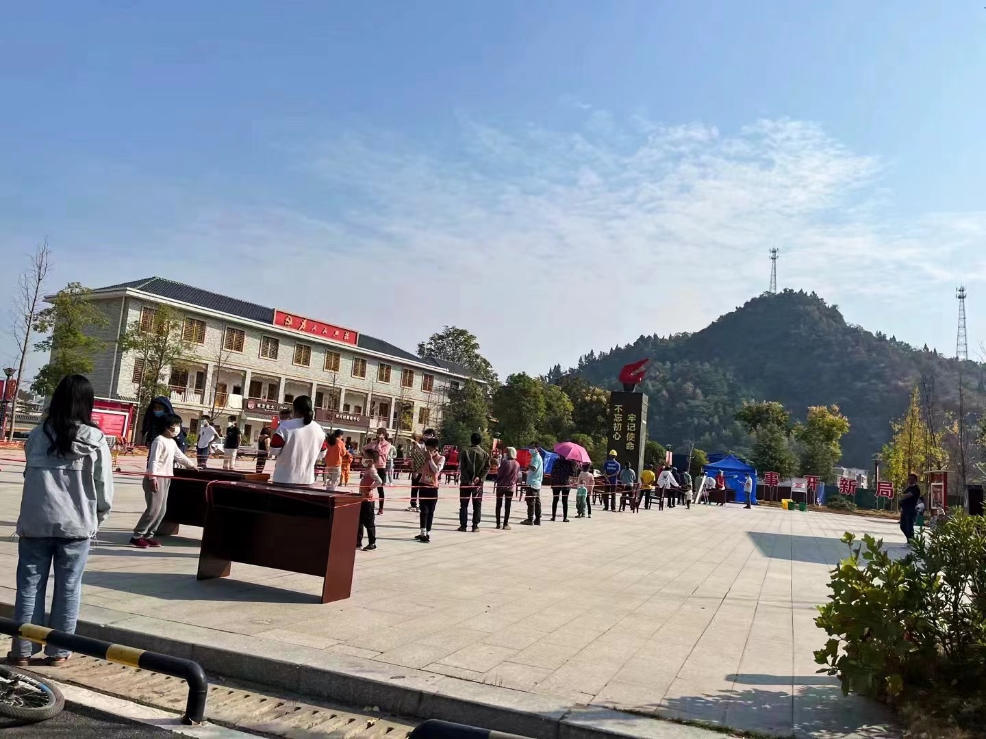 戰(zhàn)疫情——塘田市鎮(zhèn)中心學(xué)校  積極開(kāi)展疫情防控志愿服務(wù)