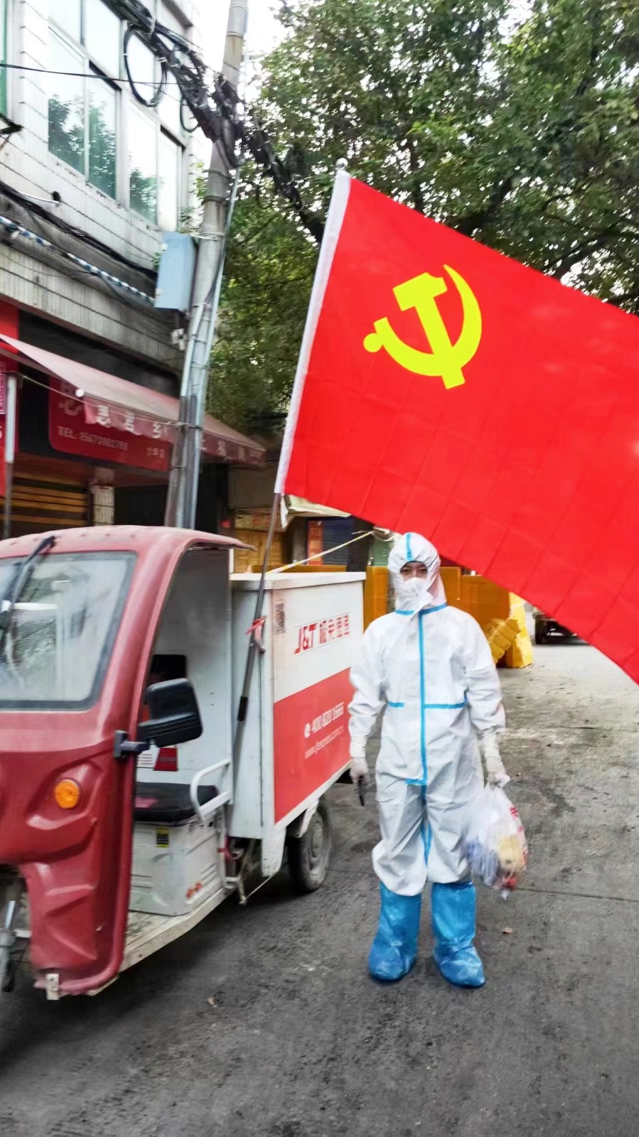 凝心聚力筑堡壘，抗擊疫情當先鋒