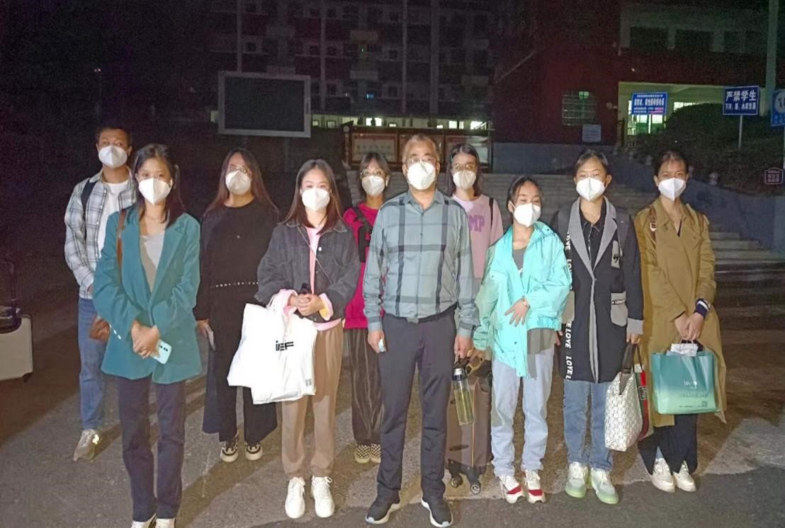 堅定信念戰(zhàn)疫情，同舟共濟筑防線