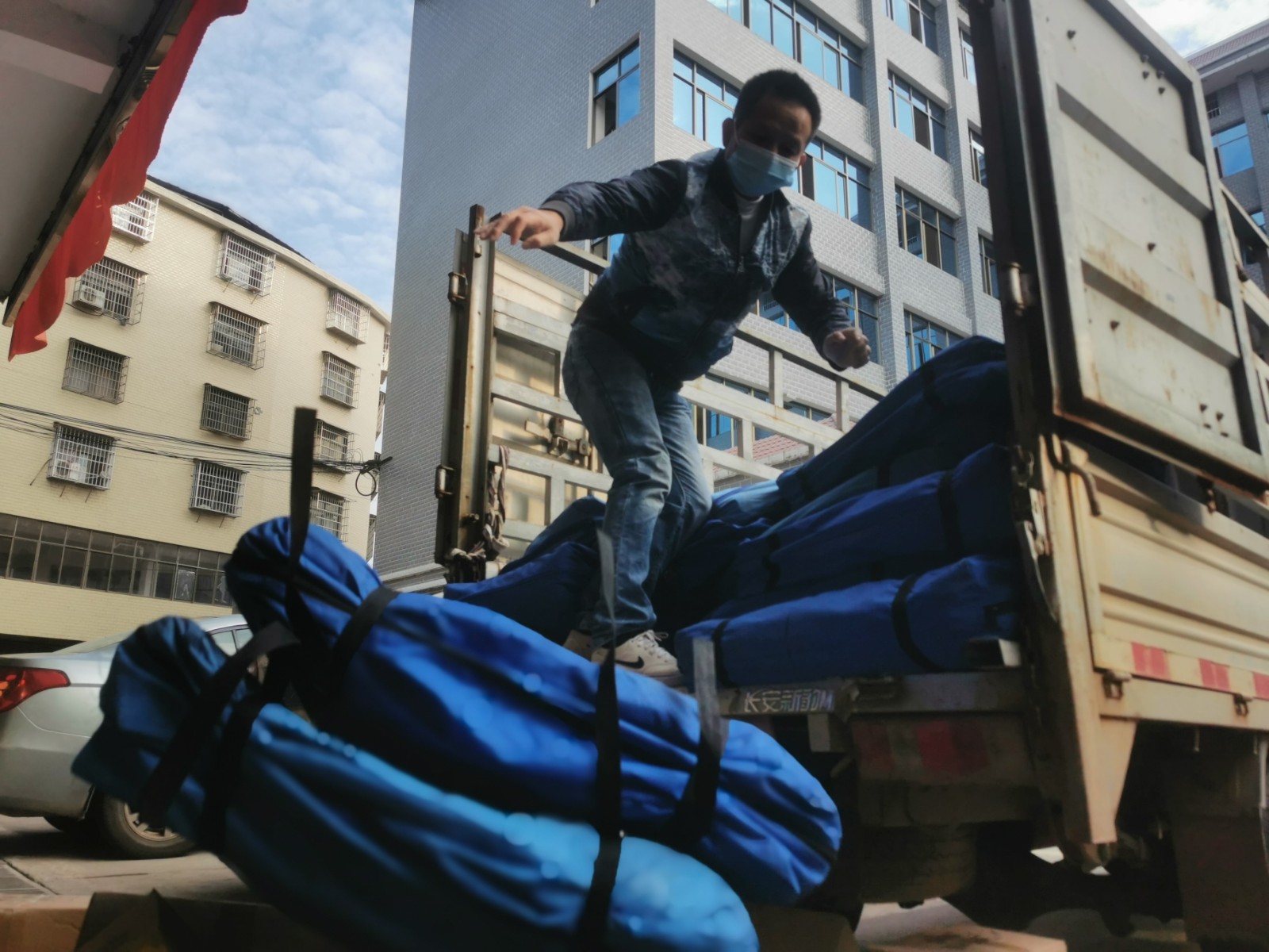 物資有保障，戰(zhàn)“疫”有力量
