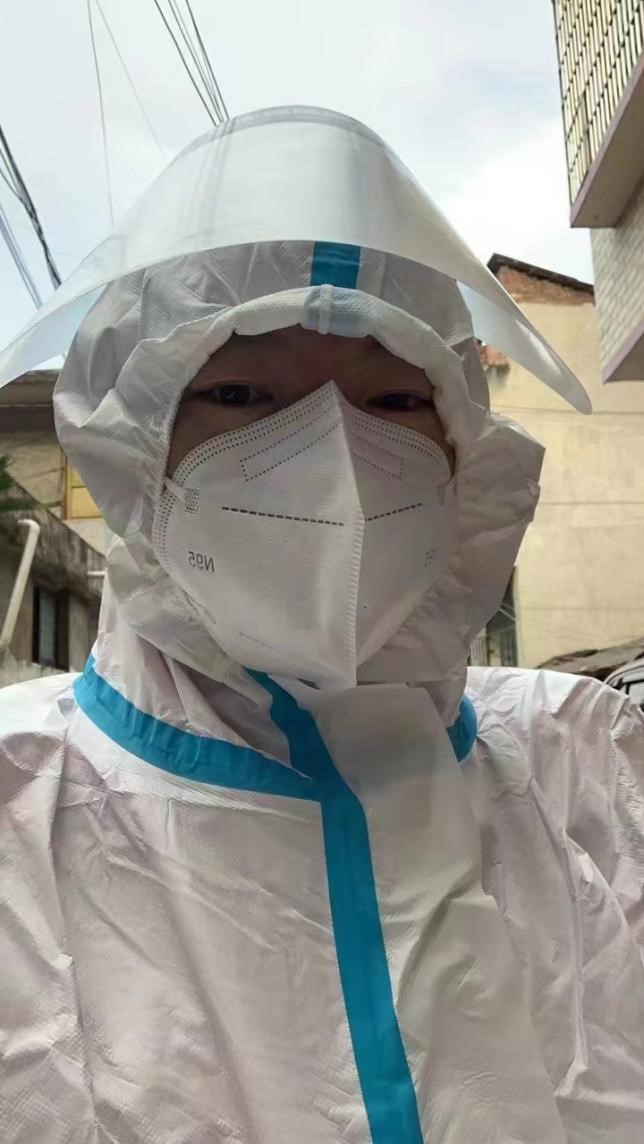 “舍小家，為大家” “疫”無(wú)反顧上一線