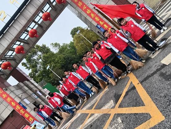 塘渡口中學開展志愿者服務活動 ——-共創(chuàng)文明城市、共建文明校園