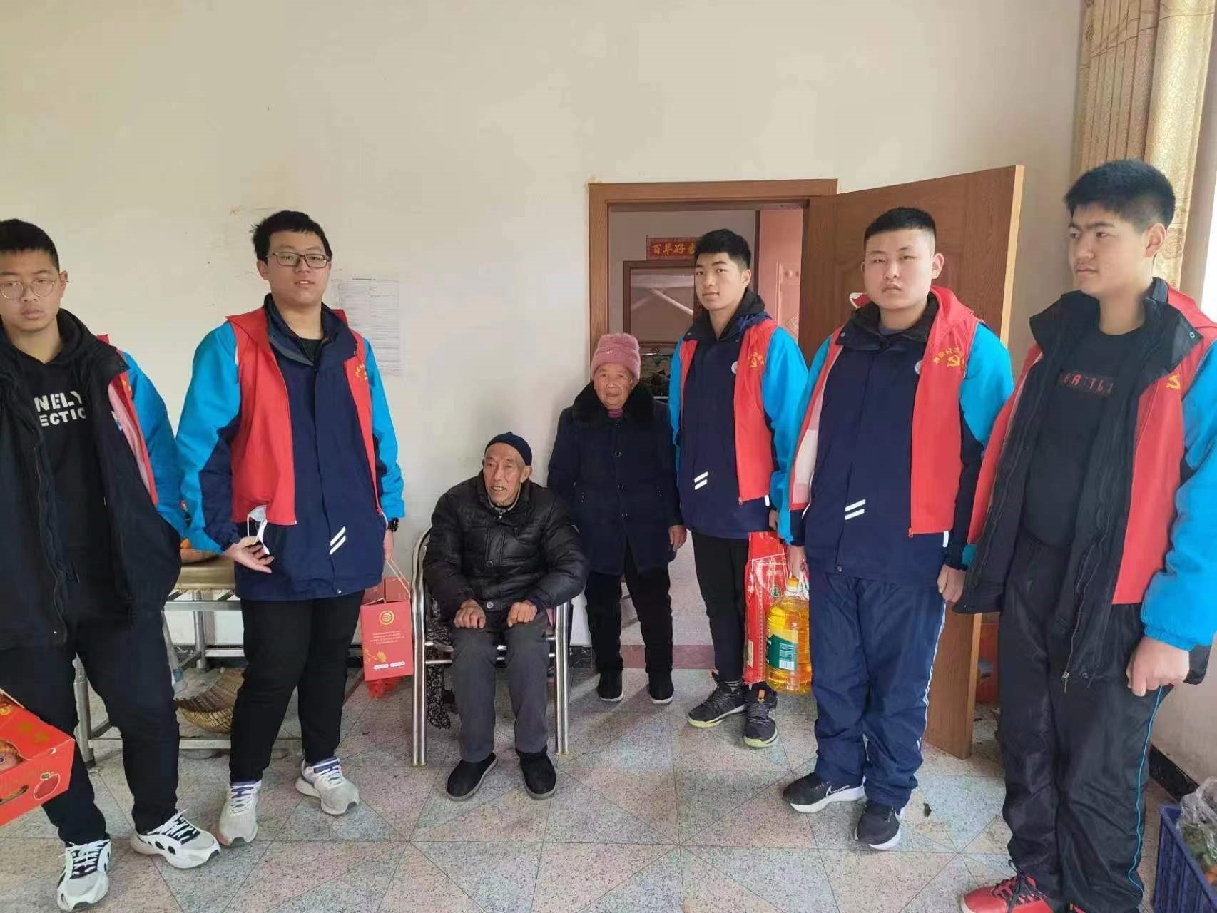 邵陽市湘郡銘志學(xué)校倡導(dǎo)師生開展愛心公益活動