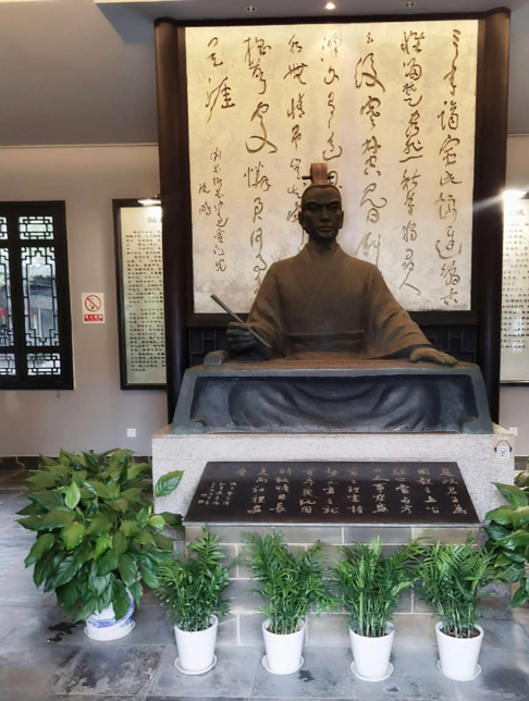 “爭創(chuàng)全國文明典范城市，你我皆主角”