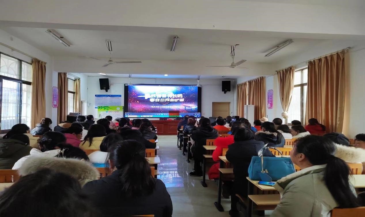 塘渡口第一完全小學開展“ 護航邵蕾，陽光成長”保護未成年人系列教育活動