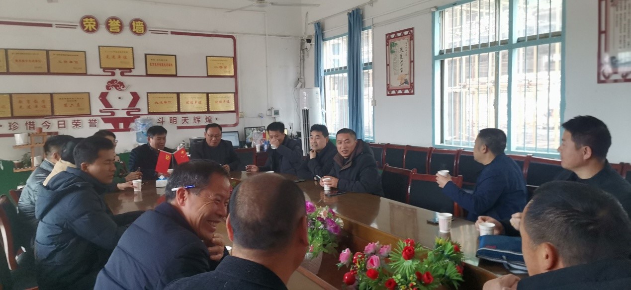 邵陽縣谷洲鎮(zhèn)中心學校領導赴酈家坪鎮(zhèn)杉木橋中學、姚家鋪小學考察學習勞動課程基地建設