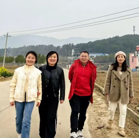 關(guān)愛(ài)留守兒童 傳遞愛(ài)與溫暖