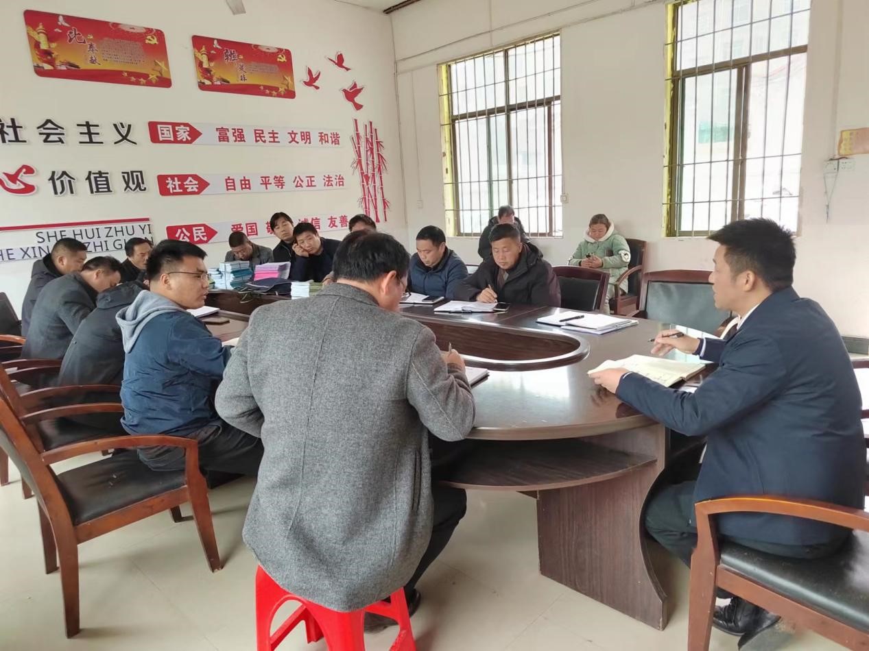 酈家坪鎮(zhèn)中心學(xué)校開展中小學(xué)教育收費(fèi)、食堂 和農(nóng)村義務(wù)教育學(xué)生營(yíng)養(yǎng)餐專項(xiàng)督查