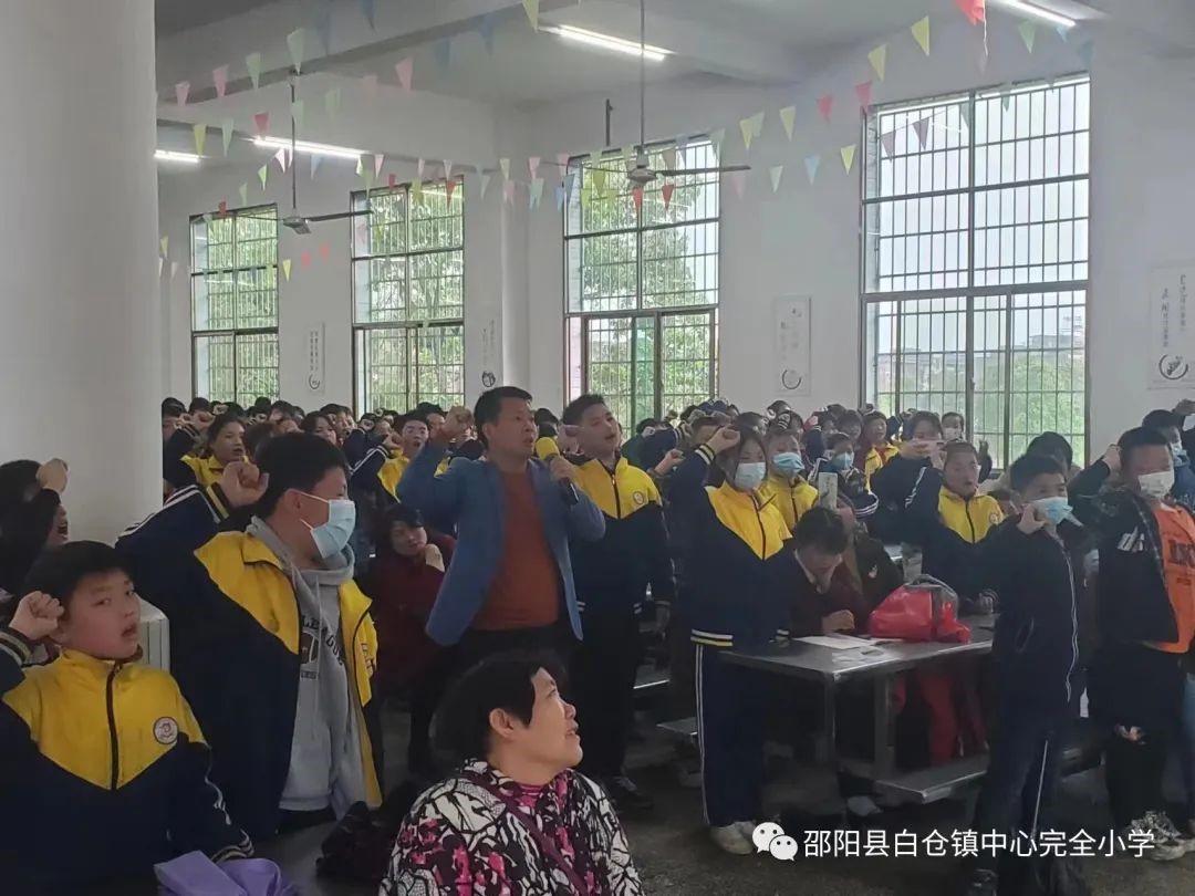 “乘風(fēng)破浪 直擊長空”