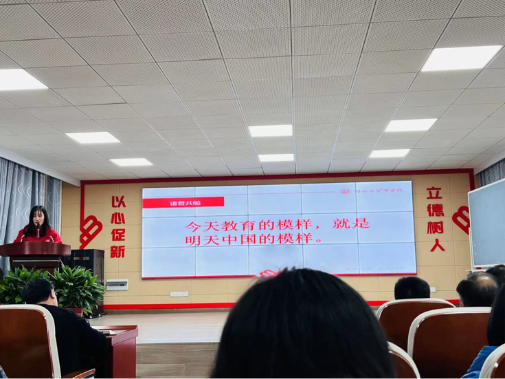 合作交流促發(fā)展，攜手共進(jìn)譜新篇