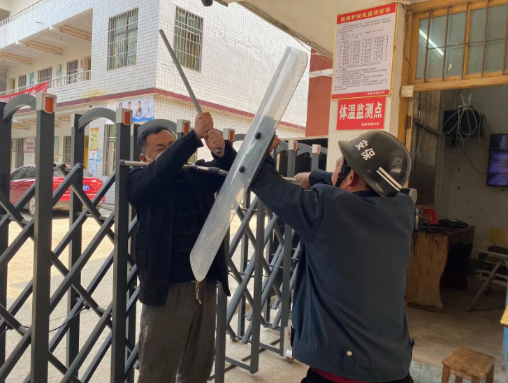 銅墻鐵壁，護(hù)蕾平安