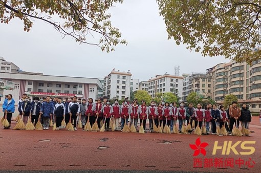 邵東市城區(qū)第三初級中學(xué)舉行“學(xué)雷鋒”系列活動
