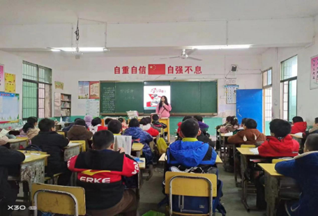 不忘初心學(xué)雷鋒，牢記使命見行動