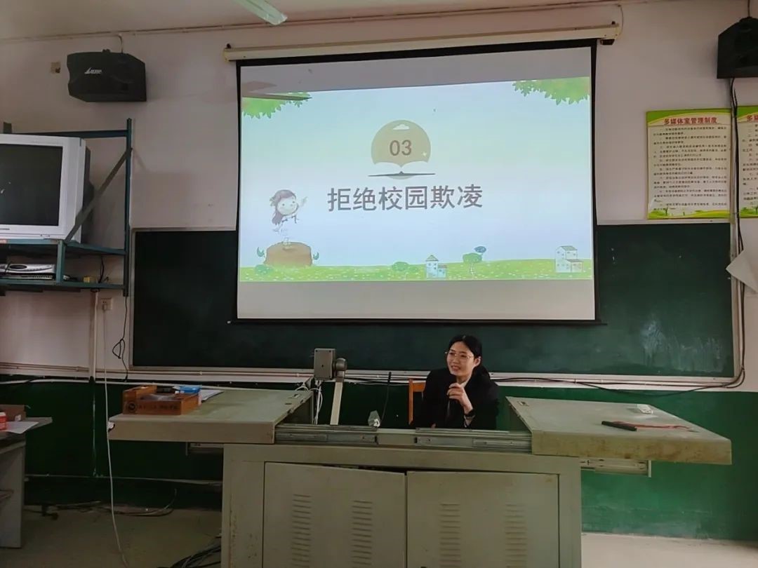 法治宣講進校園 筑牢校園安全墻