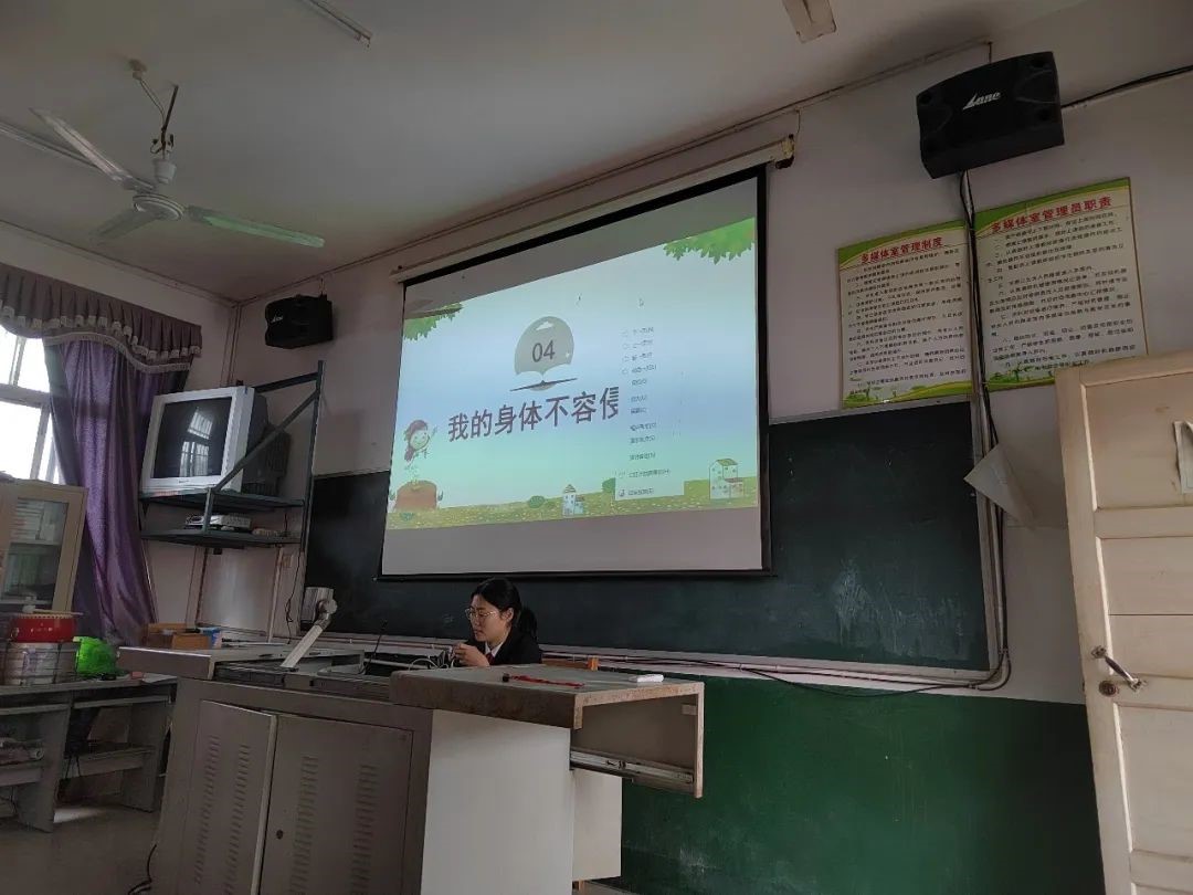 法治宣講進校園 筑牢校園安全墻