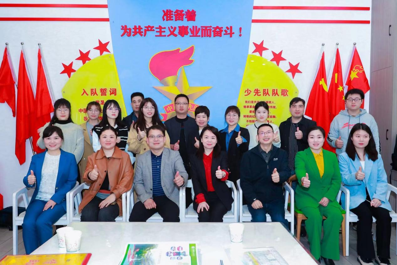 五豐鋪鎮(zhèn)中心完小組織教師赴瀏陽(yáng)學(xué)習(xí)