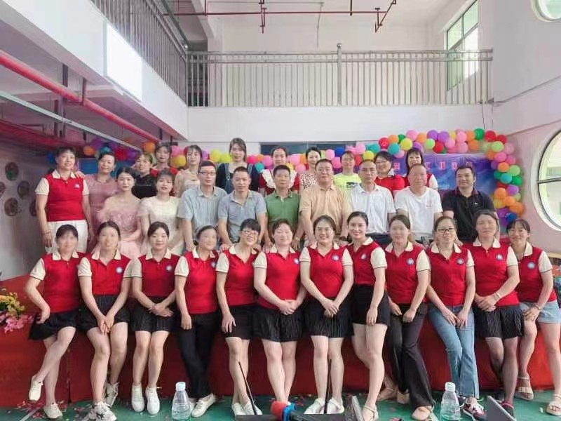 下花橋鎮(zhèn)中心幼兒園“快樂(lè)六一，童享樂(lè)趣”文藝匯演活動(dòng)紀(jì)實(shí)