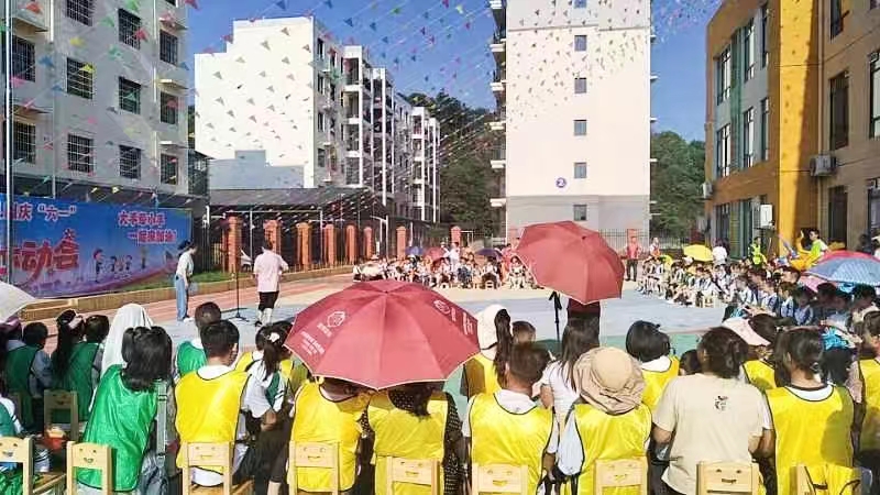 白沙中心小學(xué)老師參加幼兒園親子家長會(huì)，助力幼小銜接順利進(jìn)行