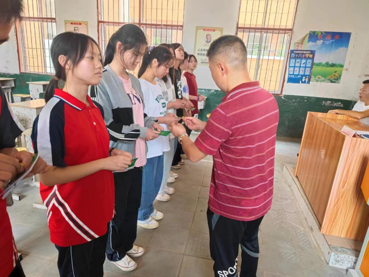 2023年黃亭市鎮(zhèn)初級中學(xué)“入團(tuán)儀式”