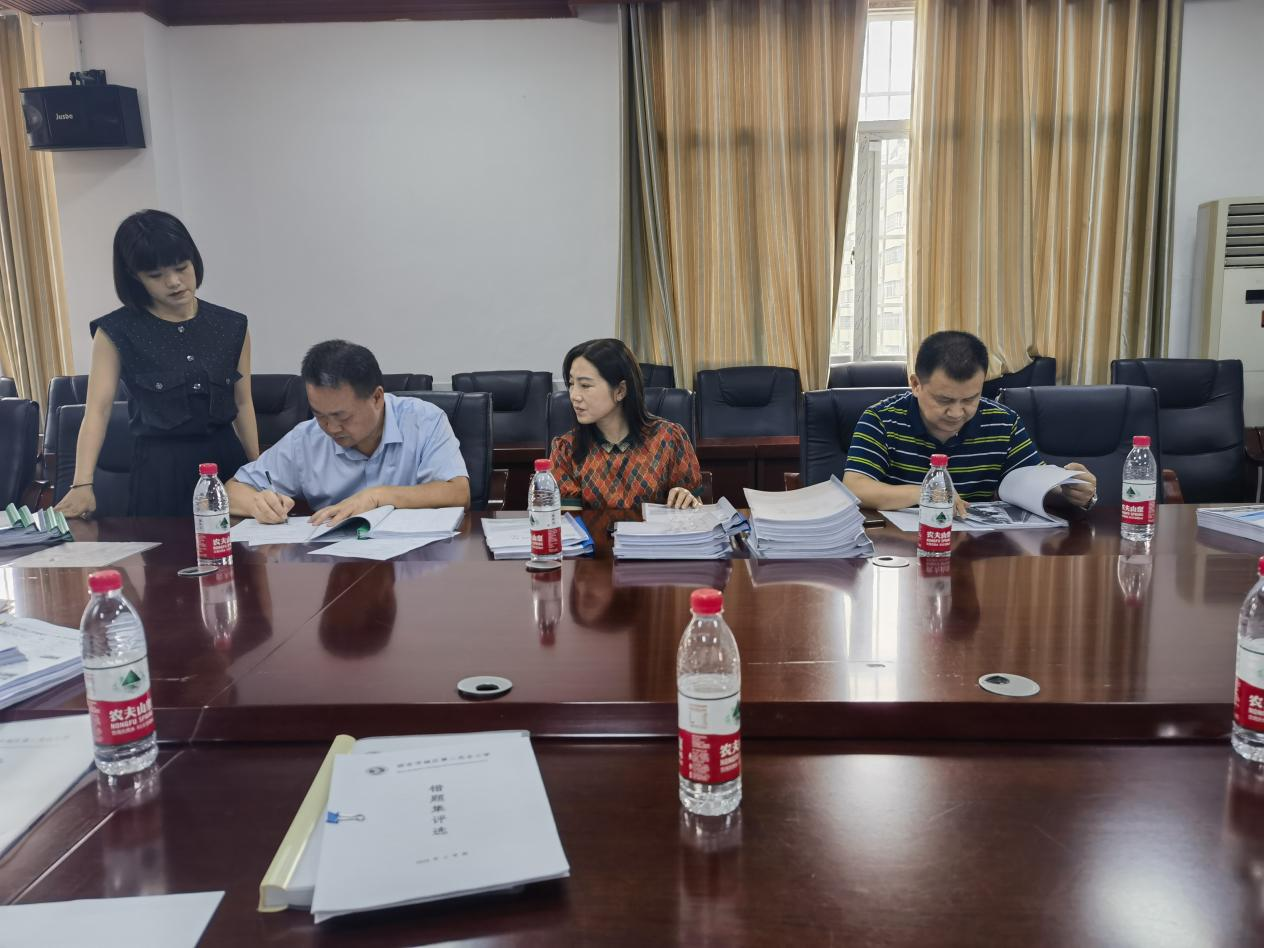 城區(qū)二小迎接宋家塘街道中心學(xué)校期末檢查考核