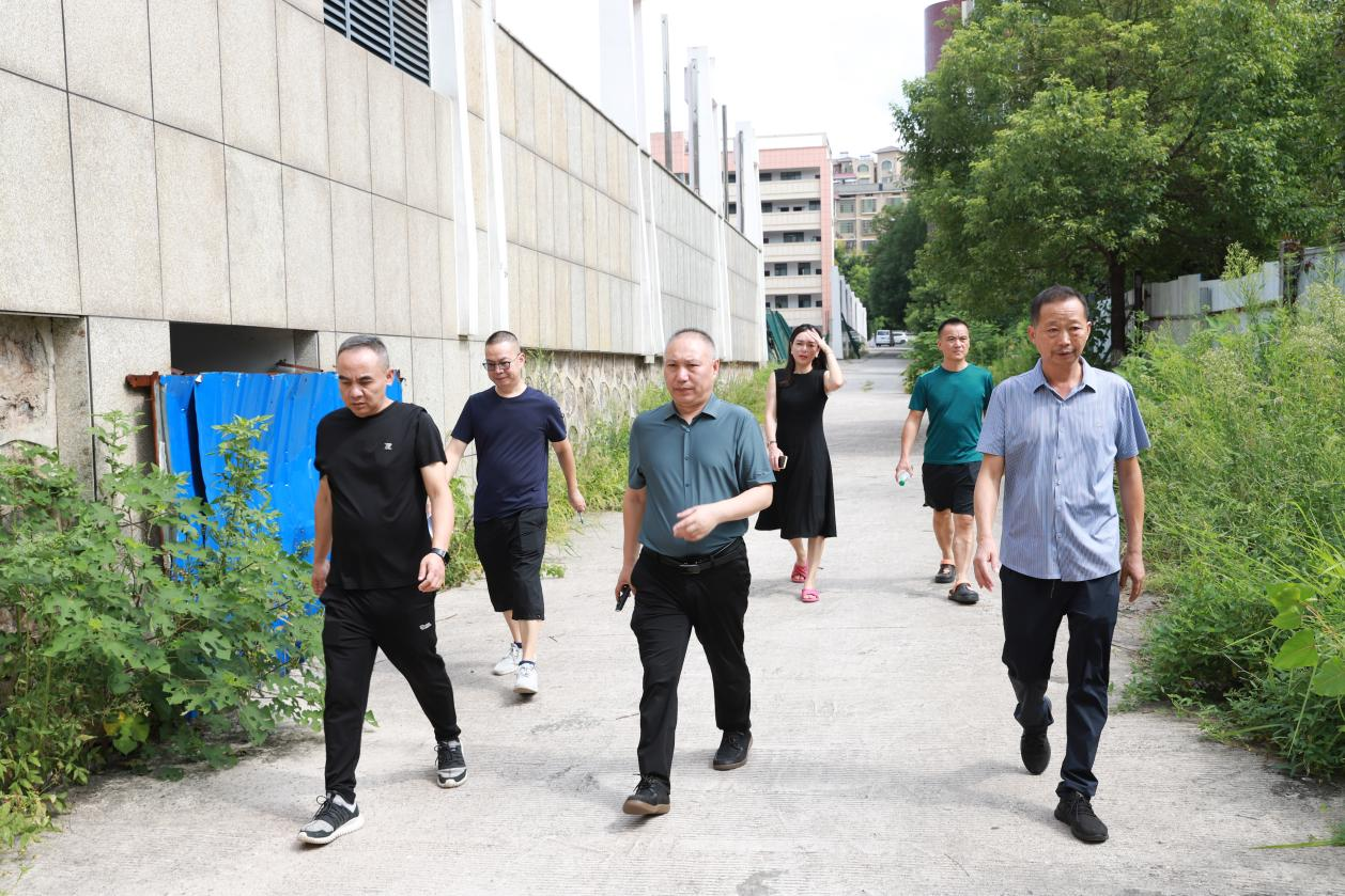 筑牢安全防線(xiàn)，迎接新學(xué)期
