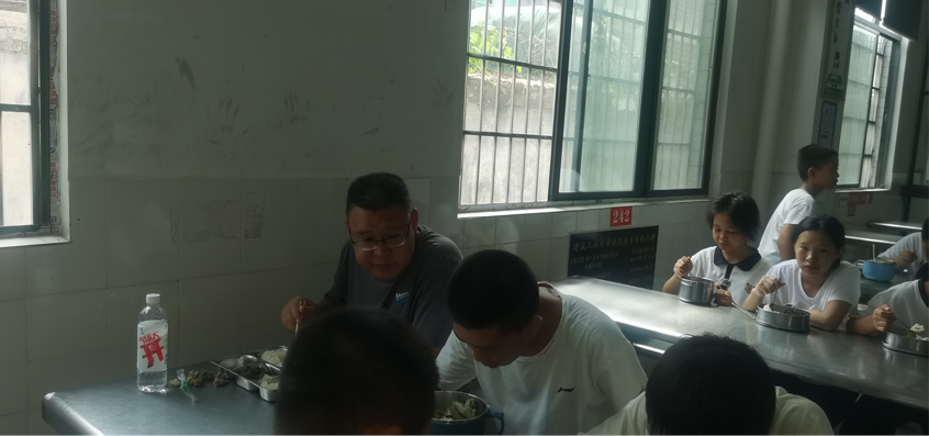 “餐”與陪伴，“味”愛而來