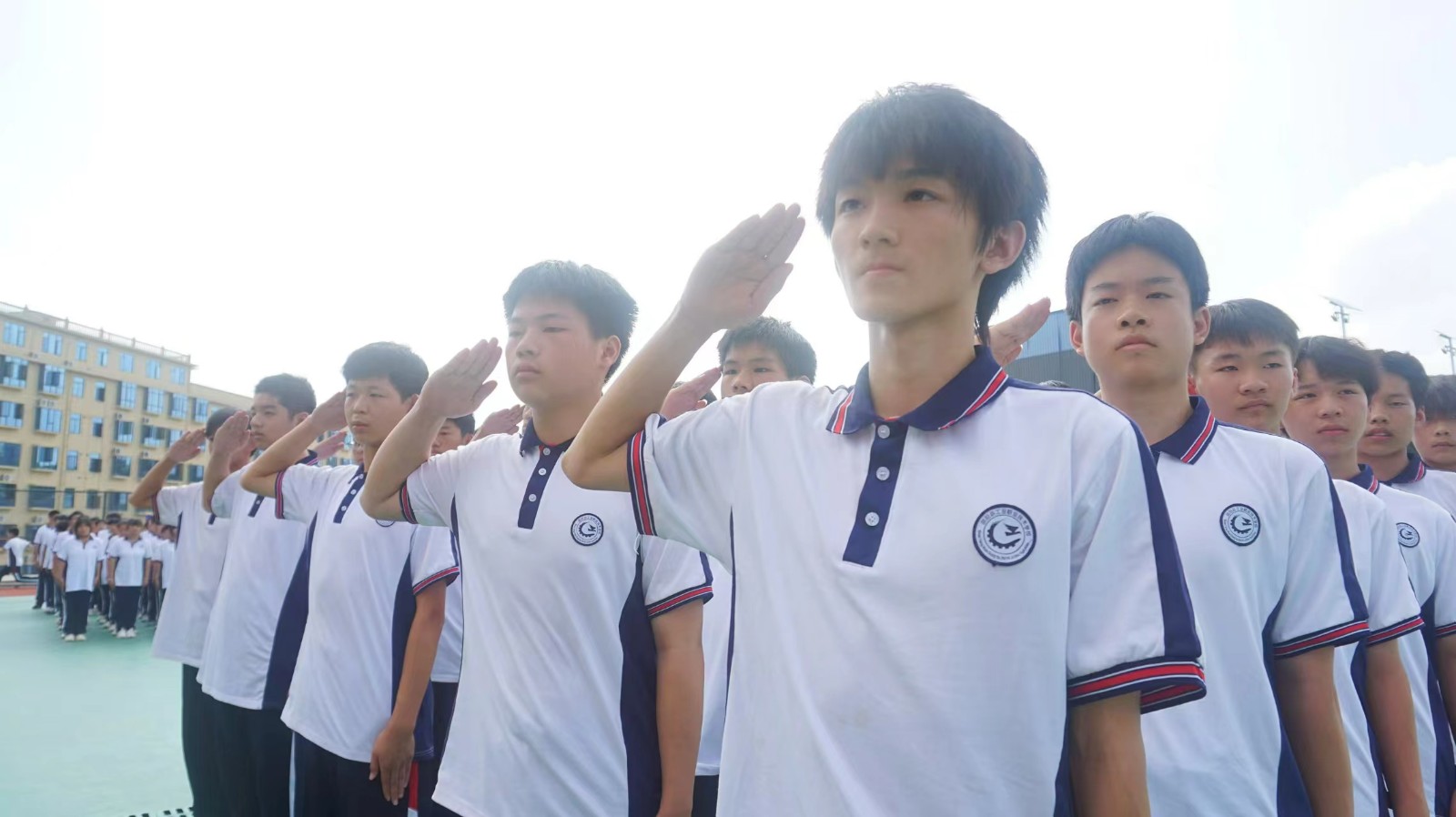 “熱辣滾燙”的青春蛻變，完美收官