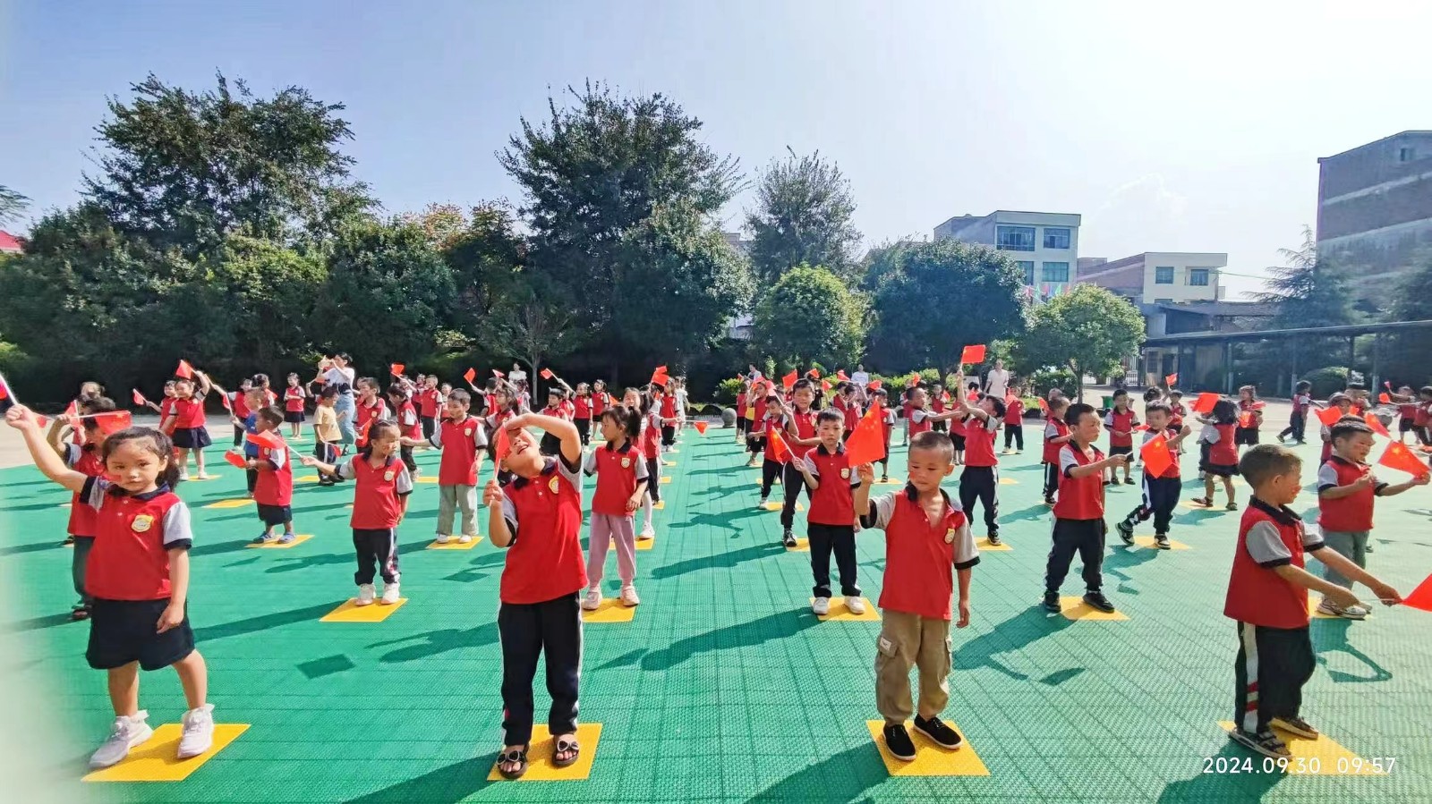 回龍寺鎮(zhèn)中心幼兒園開(kāi)展國(guó)慶節(jié)主題活動(dòng)